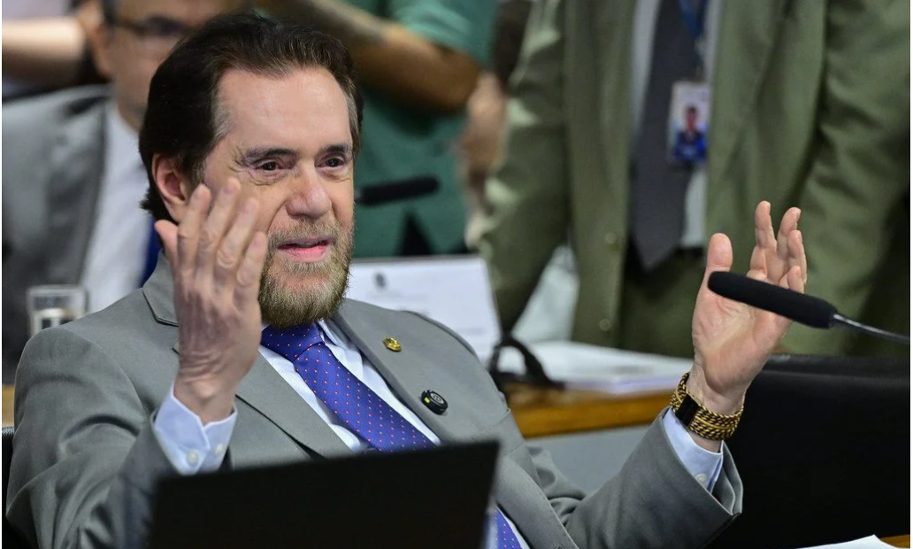 Senador Que Atacou Marina Silva Reclama de Acusações de Machismo